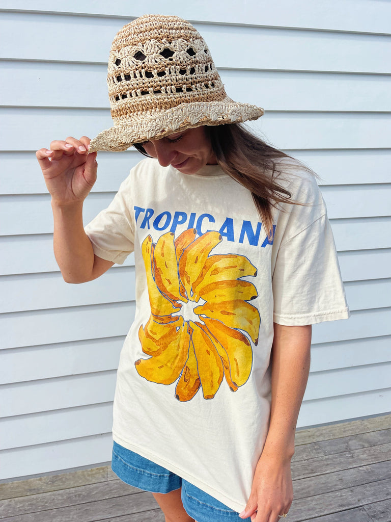 Maku Artist Tropicana Tee Cream with bunch of bananas