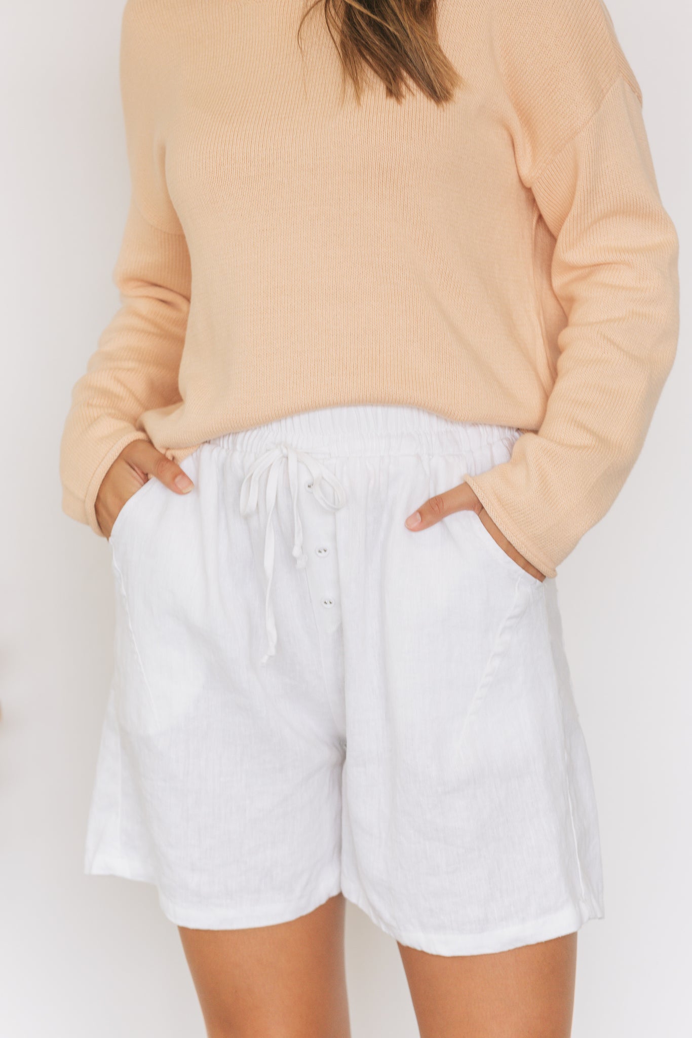 Dune Linen Shorts - White | Betty Lane